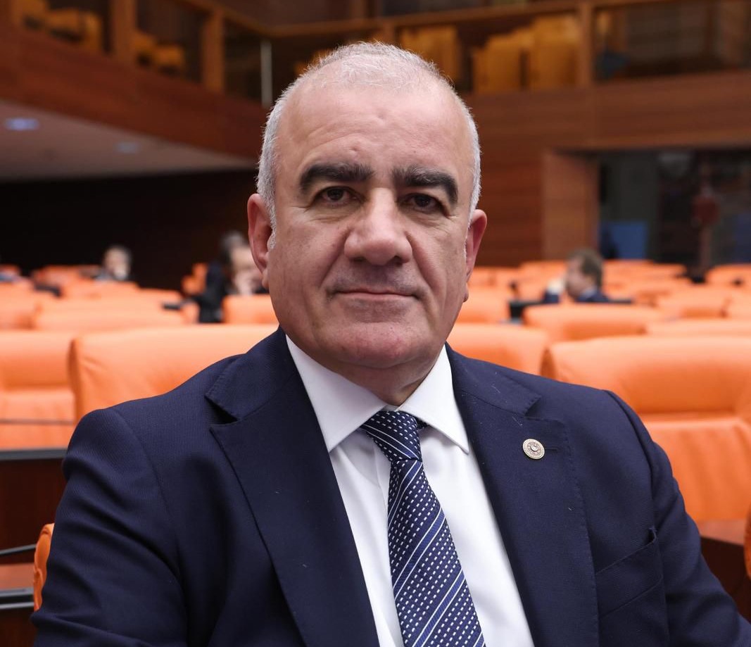 Hüseyin Özhan Veterinerler Gününü Kutladı