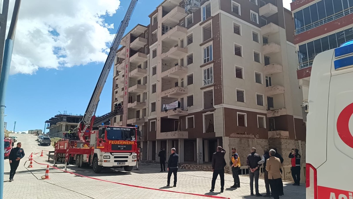 BESNİ İTFAİYESİ'NDEN GERÇEĞİ ARATMAYAN TATBİKAT 