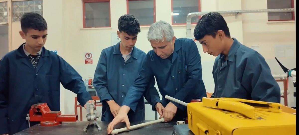Atölyeden Geleceğe: Gençler Üreterek Öğreniyor - Videolu Haber